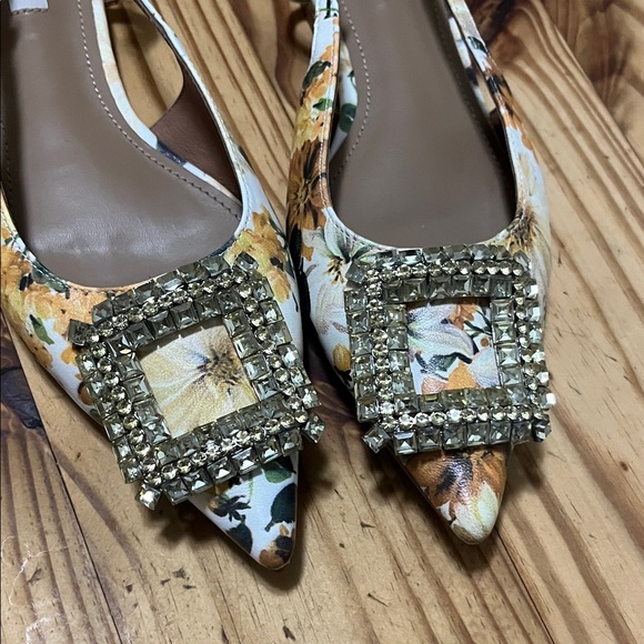 Anthropologie Bibi Lou Floral Pointed Slingback  with Gold Crystal Buckle - Picture 7 of 15